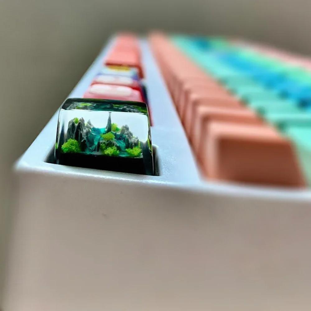 Кастомные RGB-кейкапы из смолы – обзор и цена Gaming Keyboard Nearby